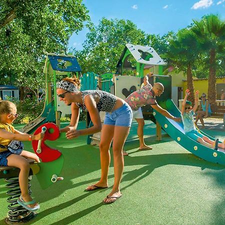 Mobilhome Climatise 3Ch 6P Dans Parc Des 7 Fonts Agde Εξωτερικό φωτογραφία