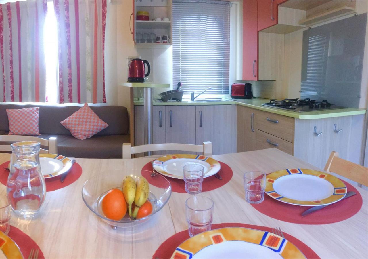 Mobilhome Climatise 3Ch 6P Dans Parc Des 7 Fonts Agde Εξωτερικό φωτογραφία